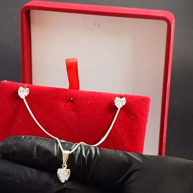 Conjunto Prata 925 – Coração com Ponto de Luz