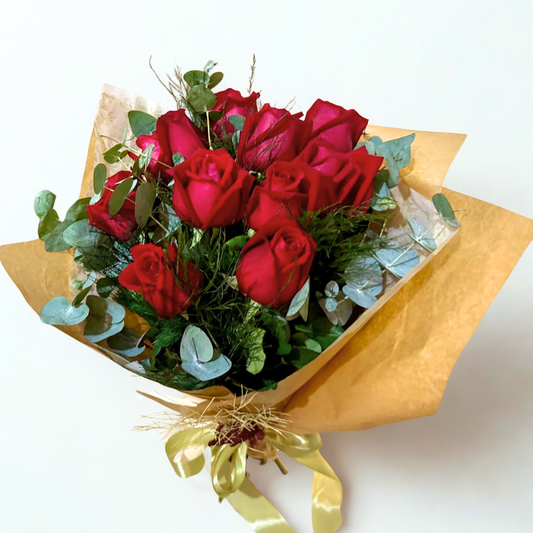 Buquê com 10 Rosas Vermelhas